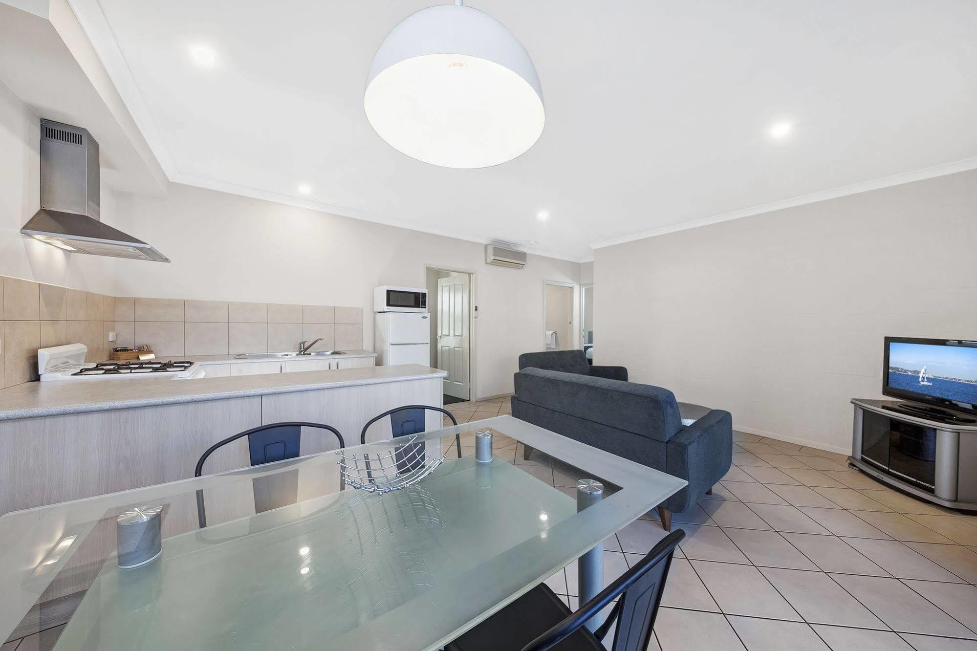 Moonlight Bay Apartments Rye Ngoại thất bức ảnh
